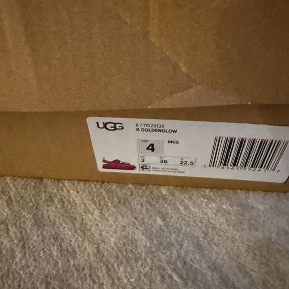 UGG Golden Glow Sandals Fuchsia - Picture 8 of 8